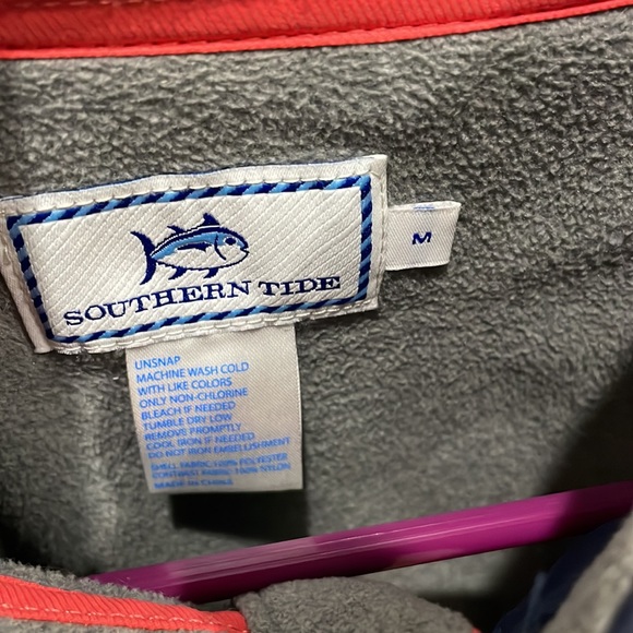 Men’s Southern Tide Pullover - Picture 2 of 3